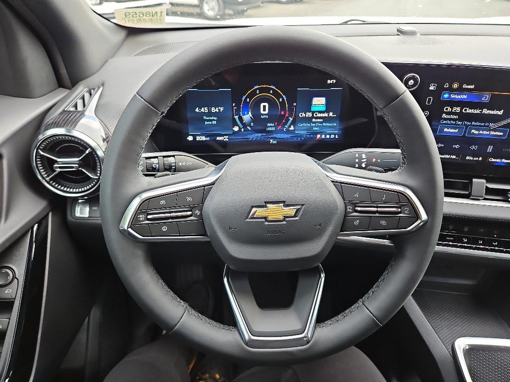 new 2026 Chevrolet Equinox car, priced at $31,995