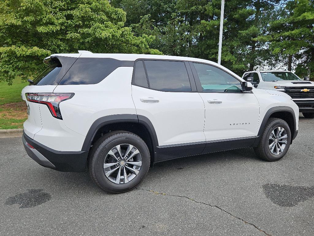 new 2026 Chevrolet Equinox car, priced at $31,995