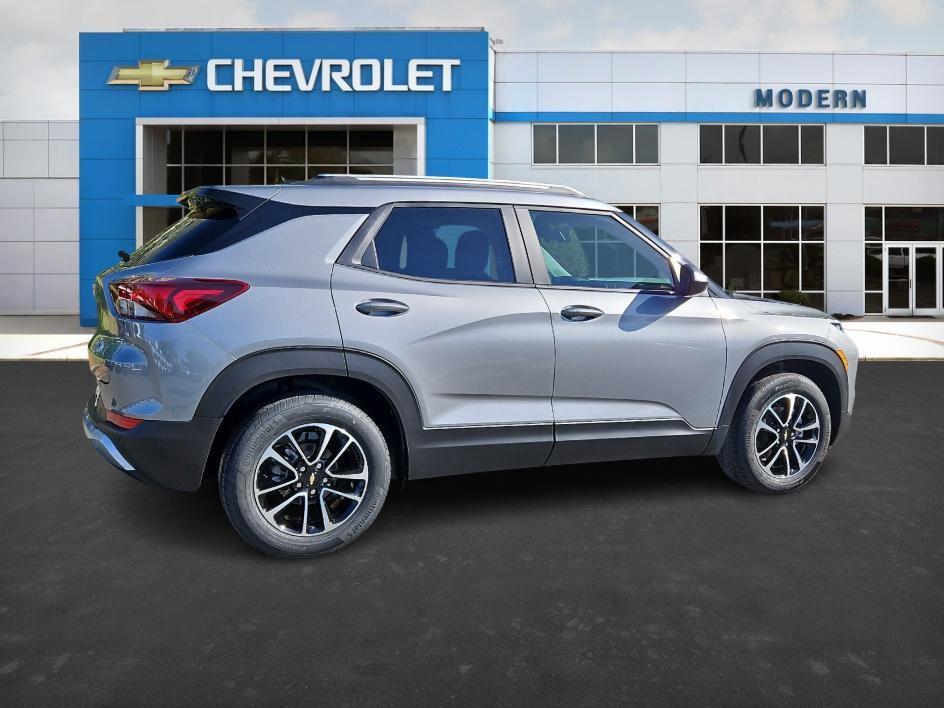 new 2025 Chevrolet TrailBlazer car, priced at $27,279