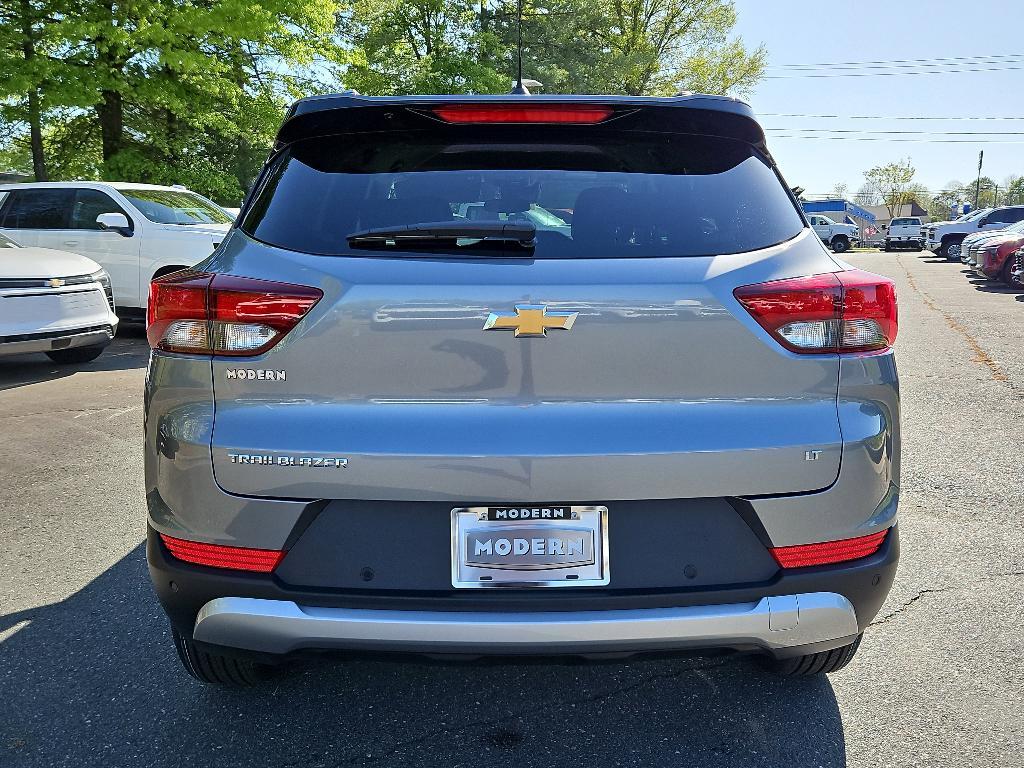 new 2025 Chevrolet TrailBlazer car, priced at $25,555