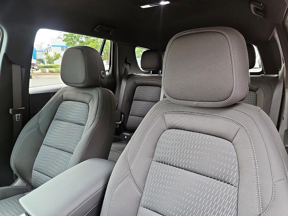 new 2026 Chevrolet Equinox car, priced at $31,995
