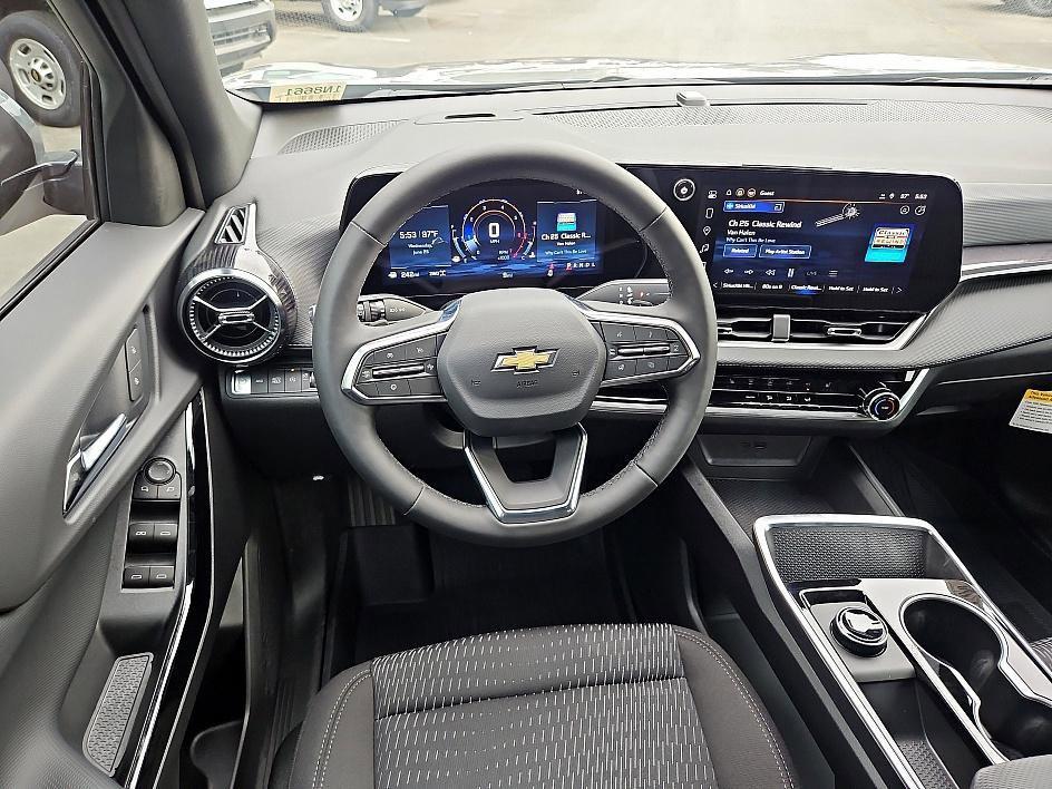 new 2026 Chevrolet Equinox car, priced at $31,995