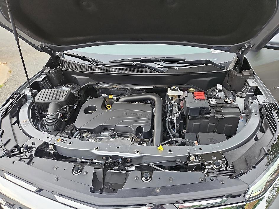new 2026 Chevrolet Equinox car, priced at $31,995