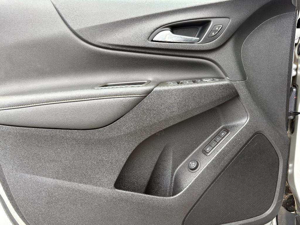 used 2021 Chevrolet Equinox car, priced at $22,887