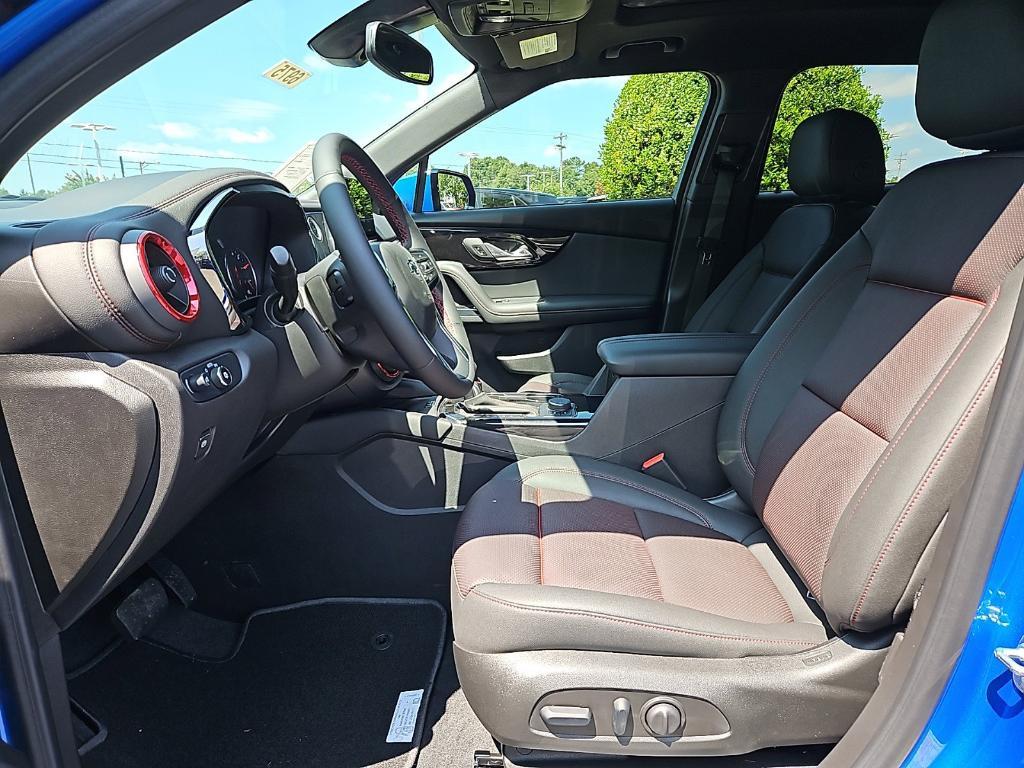 new 2025 Chevrolet Blazer car, priced at $36,880