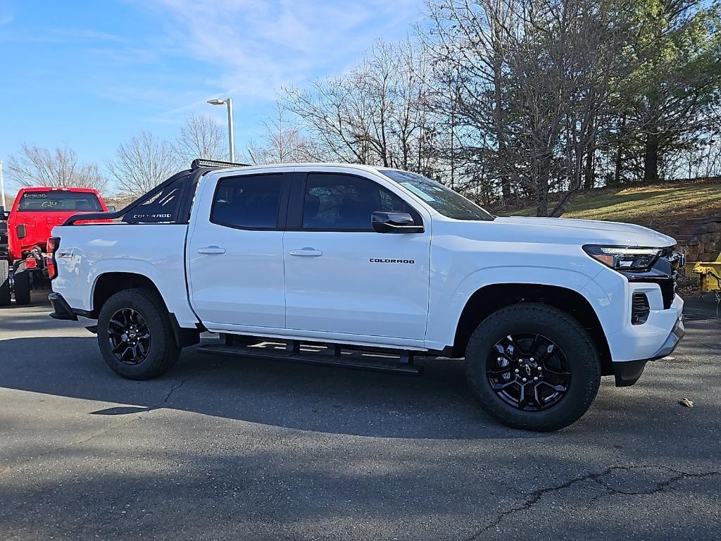 new 2025 Chevrolet Colorado car, priced at $44,120