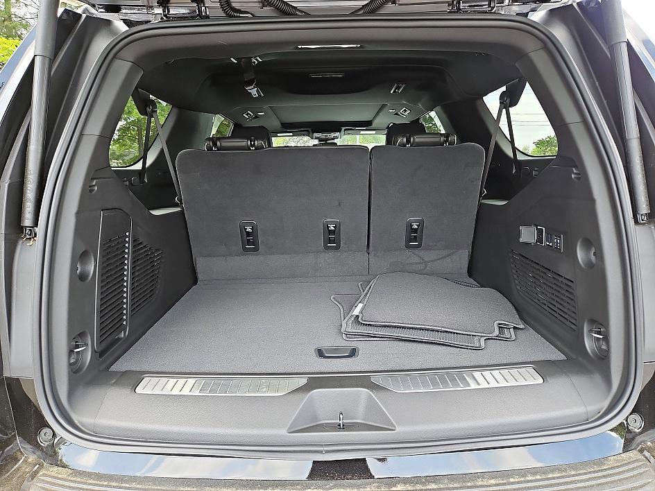 new 2025 Chevrolet Suburban car, priced at $82,297