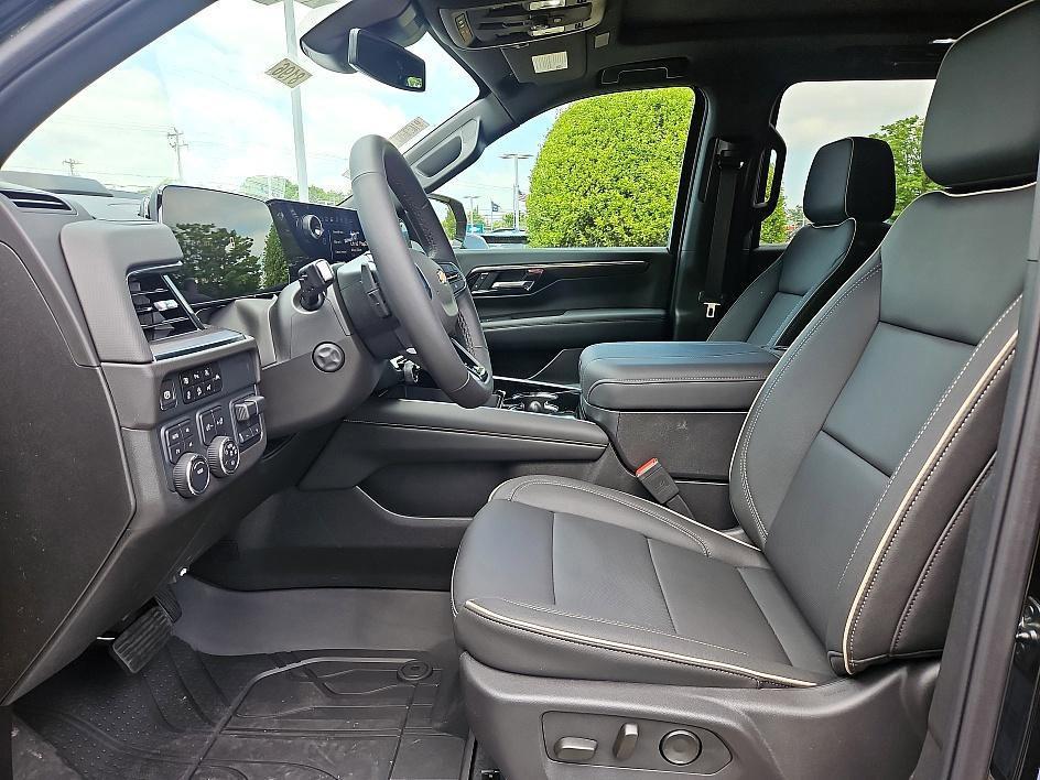 new 2025 Chevrolet Suburban car, priced at $82,297