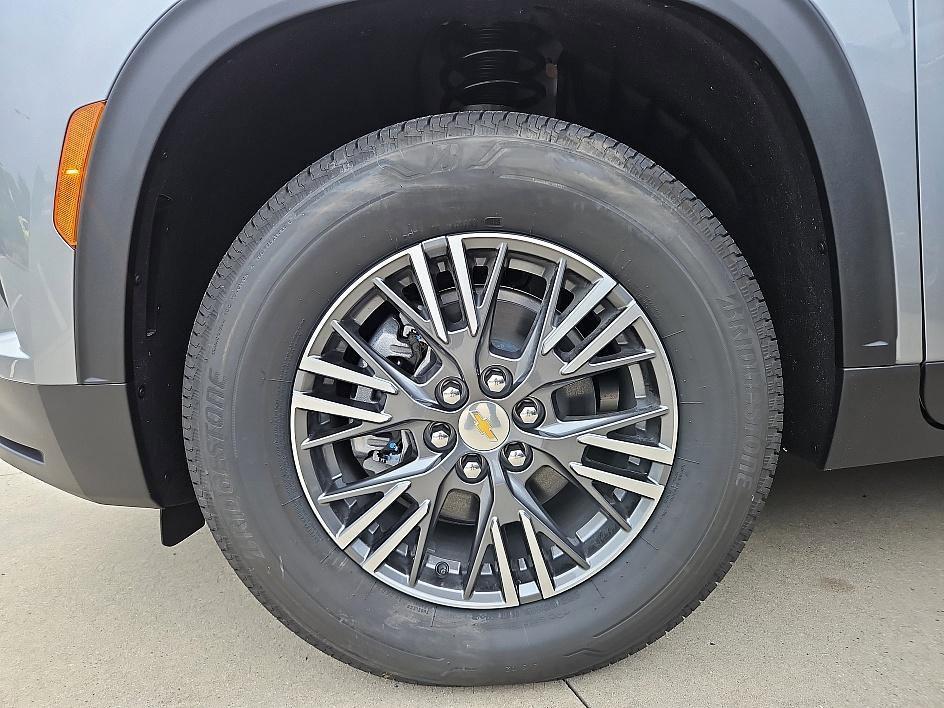 new 2026 Chevrolet Traverse car, priced at $36,920