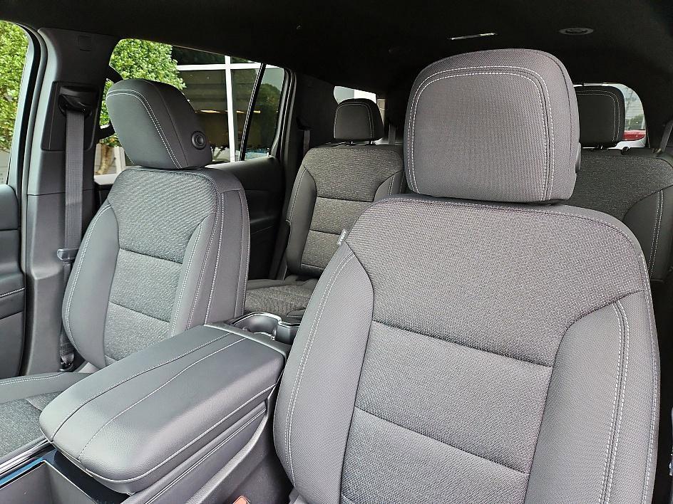 new 2026 Chevrolet Traverse car, priced at $36,920