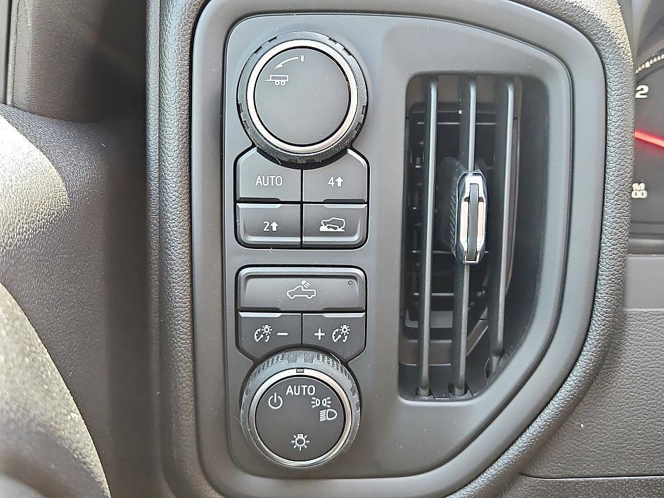 new 2025 Chevrolet Silverado 1500 car, priced at $37,589