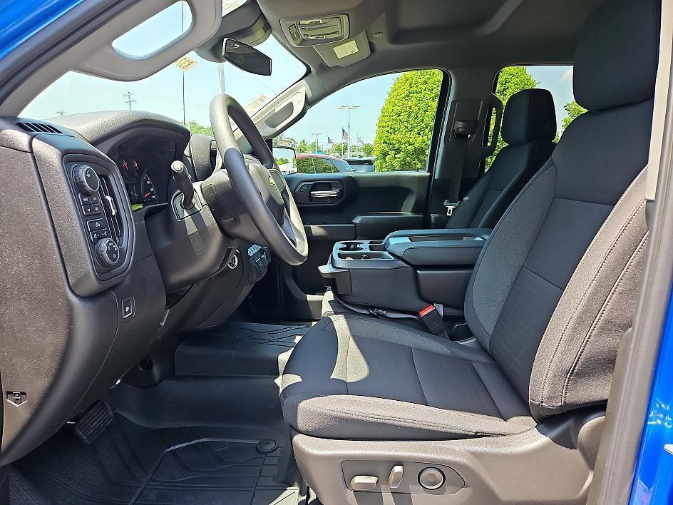 new 2025 Chevrolet Silverado 1500 car, priced at $37,589