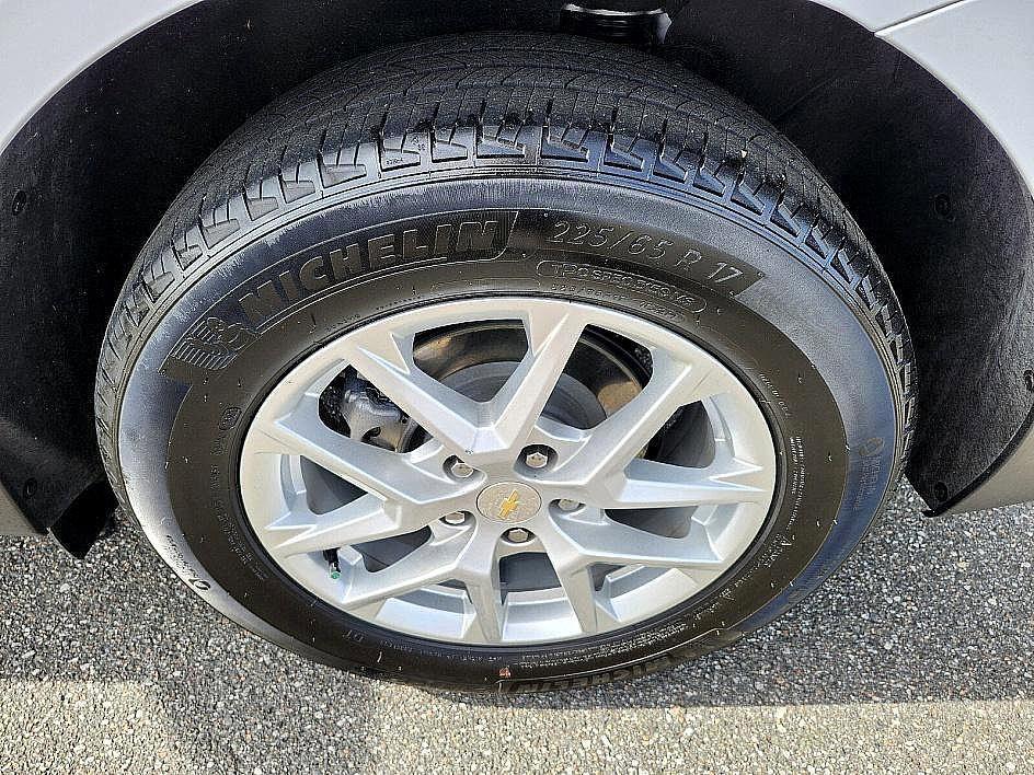 used 2022 Chevrolet Equinox car, priced at $19,897