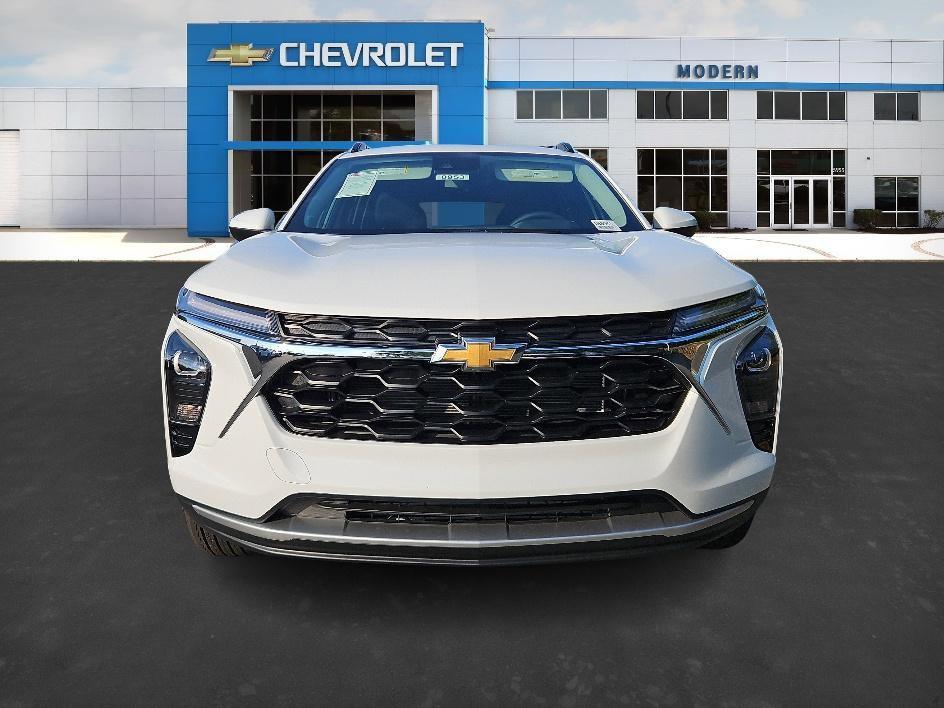 new 2025 Chevrolet Trax car, priced at $19,489