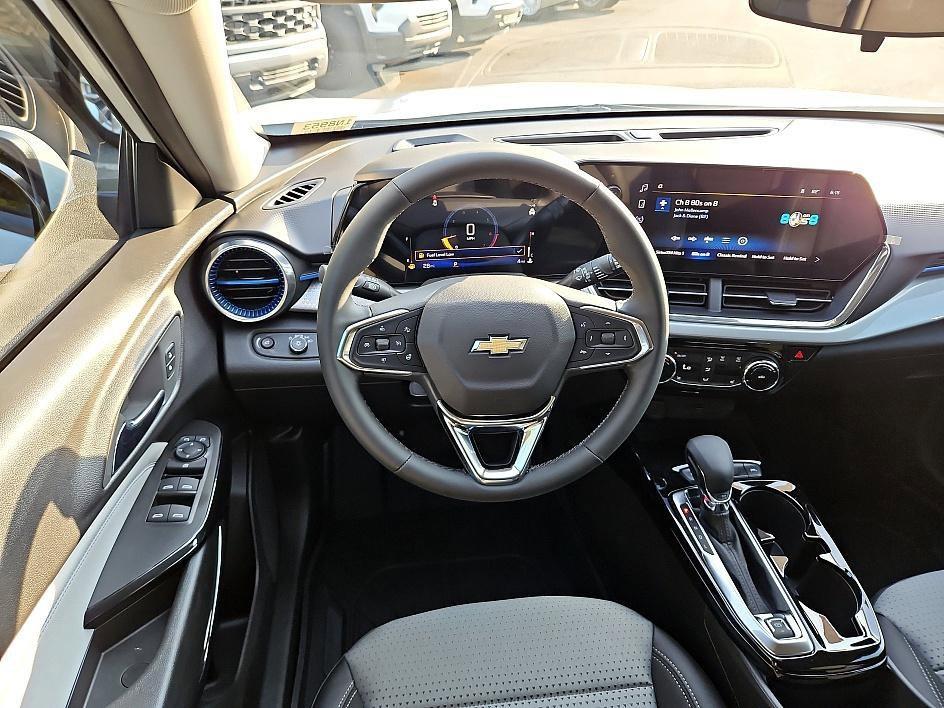 new 2025 Chevrolet Trax car, priced at $19,489