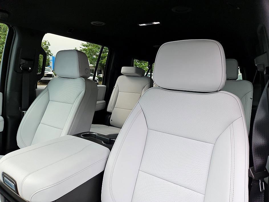 new 2025 Chevrolet Suburban car, priced at $74,619