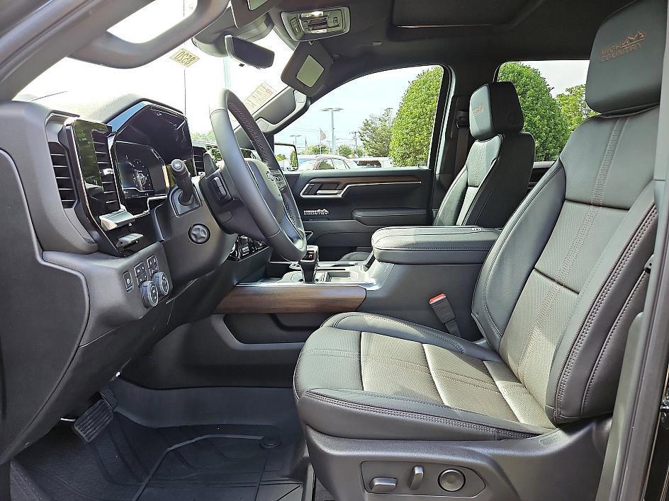 new 2025 Chevrolet Silverado 1500 car, priced at $58,154