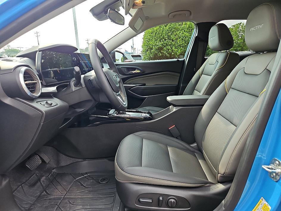 new 2025 Chevrolet Trax car, priced at $21,035