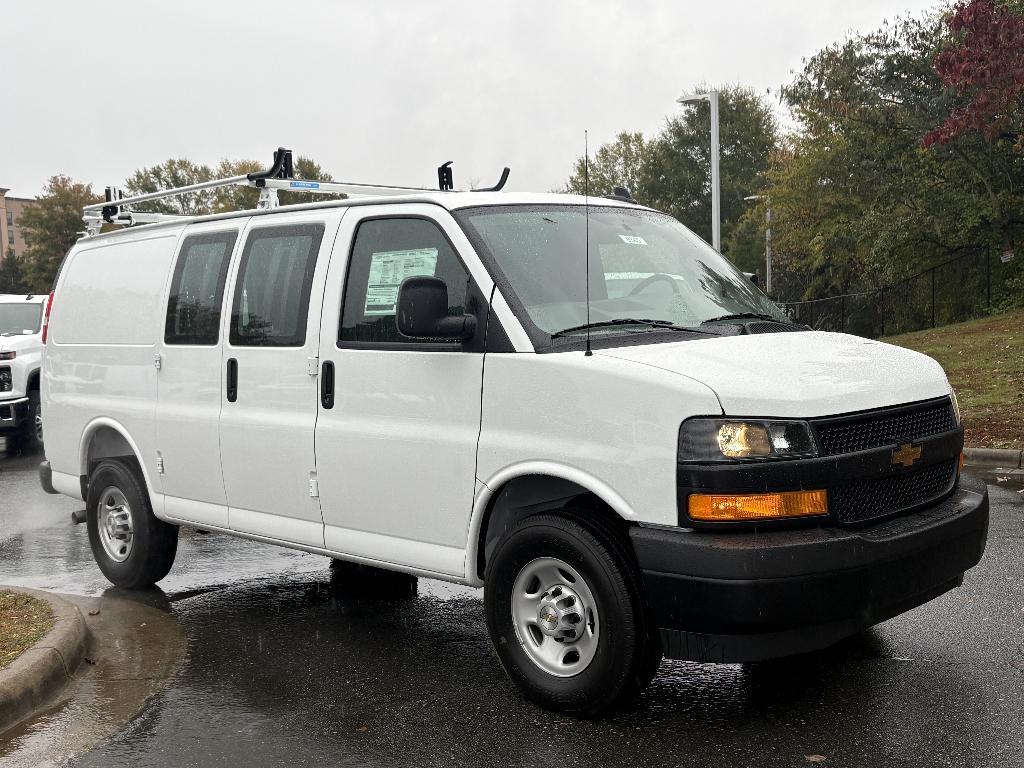 new 2025 Chevrolet Express 2500 car