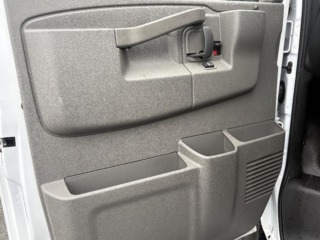 new 2025 Chevrolet Express 2500 car