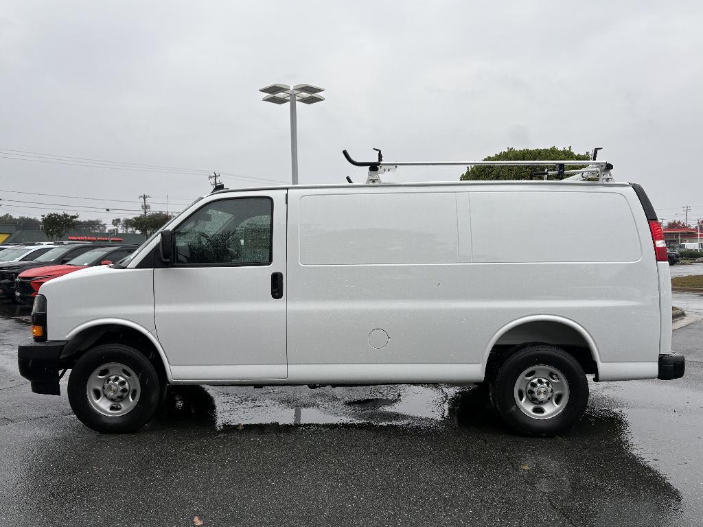 new 2025 Chevrolet Express 2500 car
