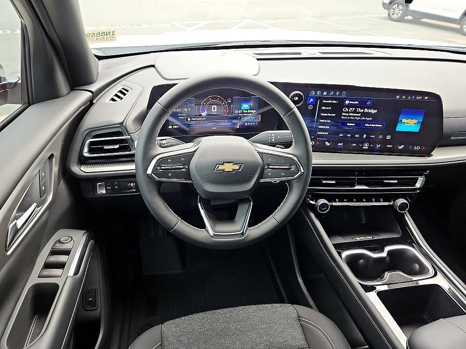 new 2026 Chevrolet Traverse car, priced at $43,195