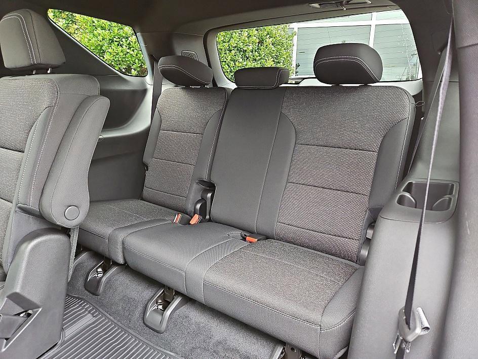 new 2026 Chevrolet Traverse car, priced at $43,195