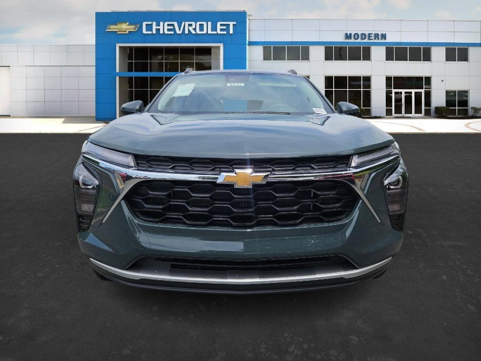 new 2025 Chevrolet Trax car, priced at $20,045