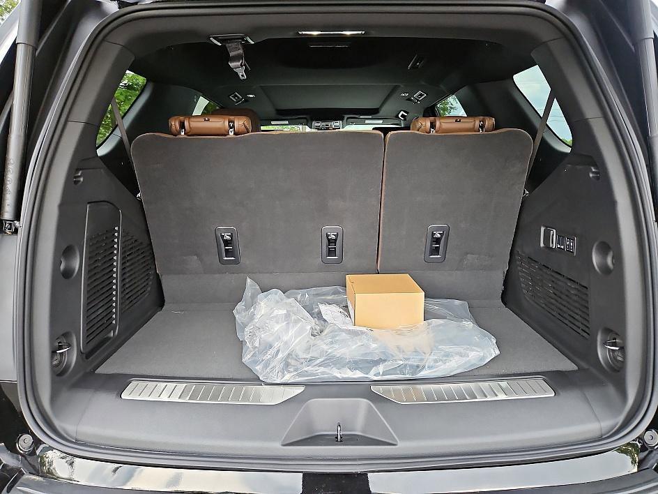 new 2025 Chevrolet Tahoe car, priced at $88,442
