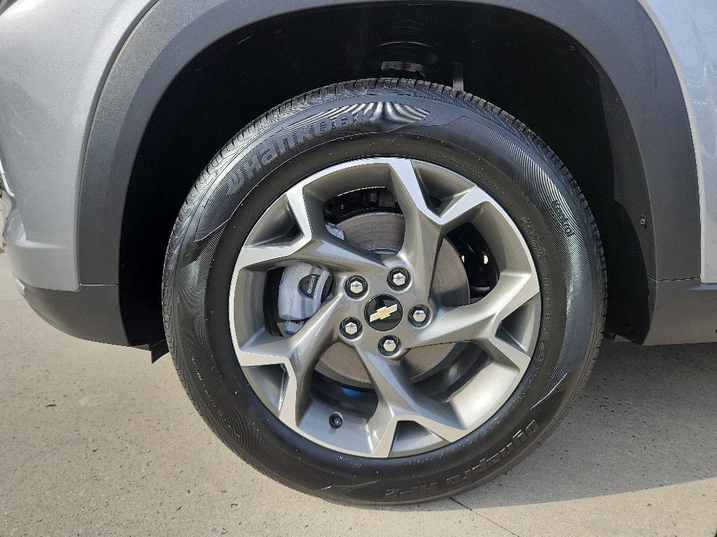 new 2025 Chevrolet Trax car, priced at $19,045