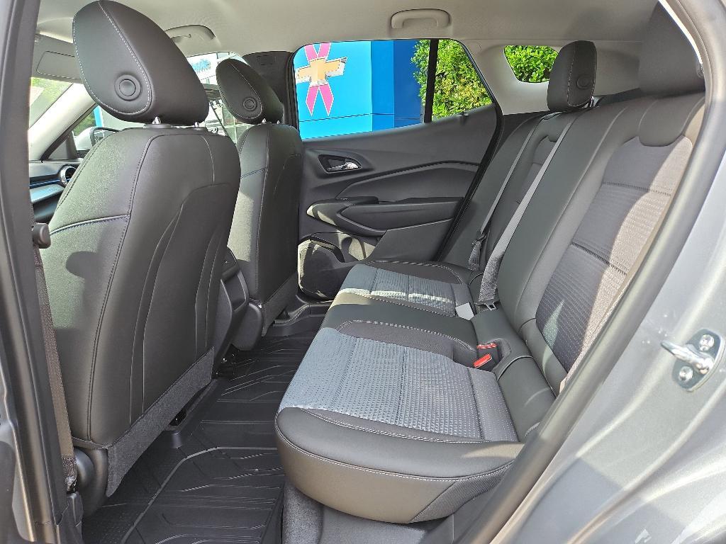 new 2025 Chevrolet Trax car, priced at $19,045