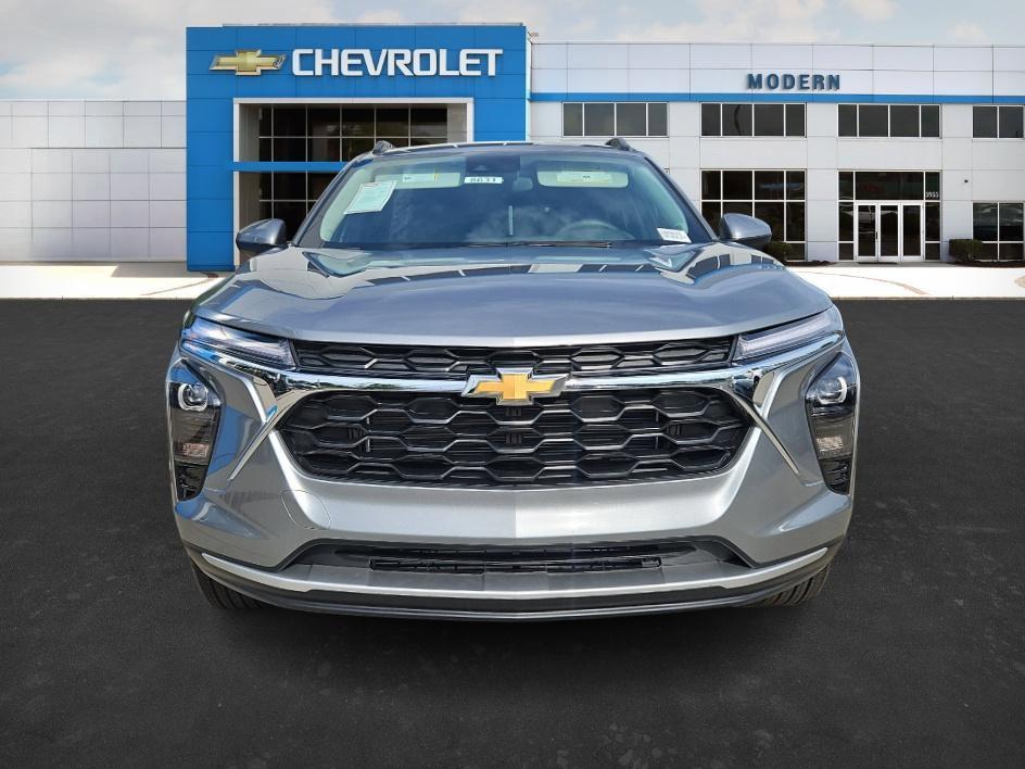 new 2025 Chevrolet Trax car, priced at $19,045