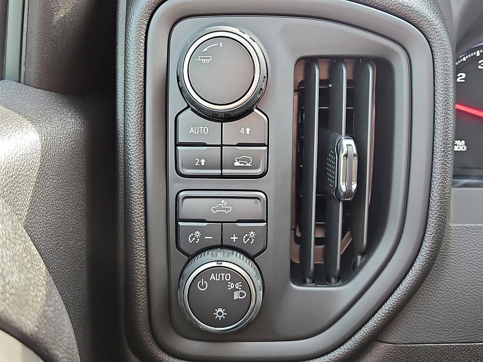 new 2025 Chevrolet Silverado 1500 car, priced at $39,339
