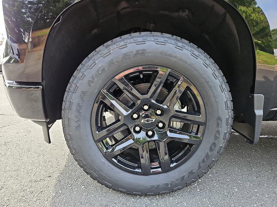 new 2025 Chevrolet Silverado 1500 car, priced at $39,339