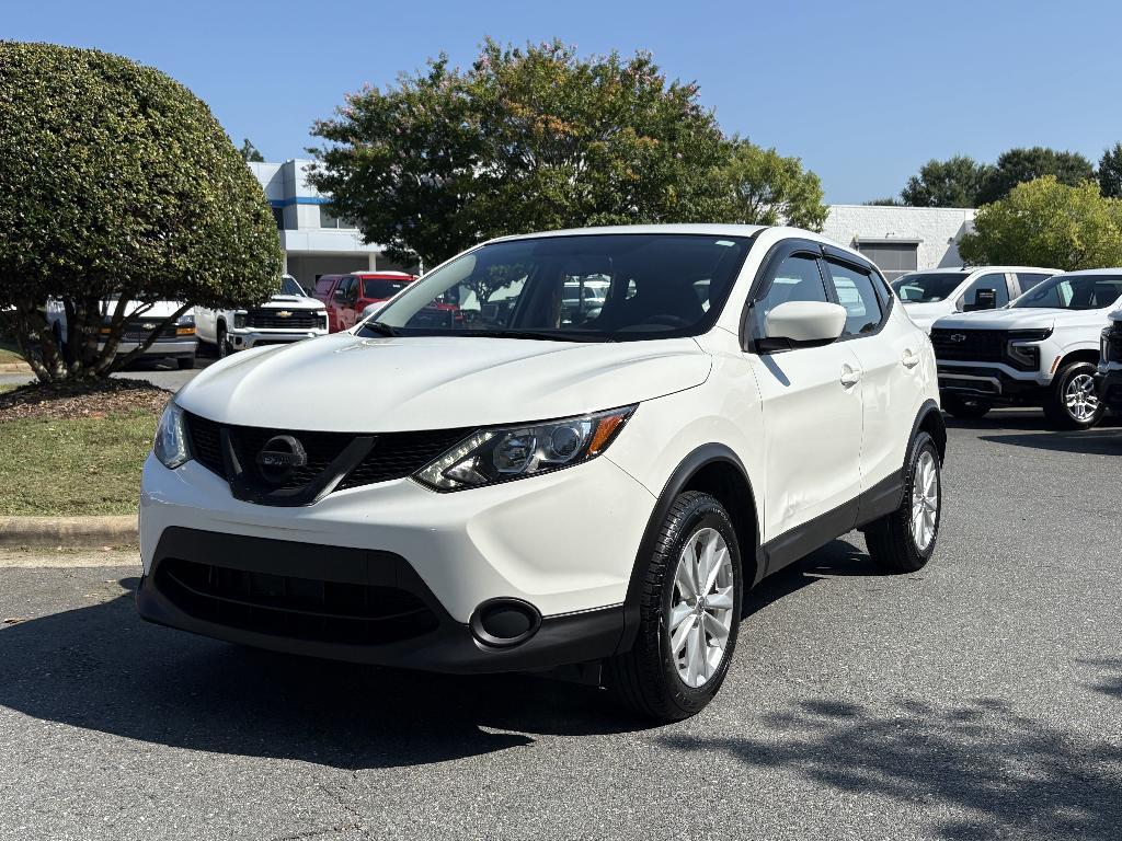 used 2017 Nissan Rogue Sport car, priced at $9,888
