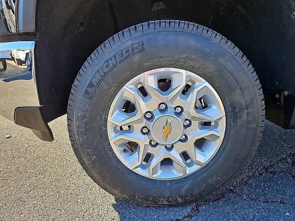 new 2025 Chevrolet Silverado 3500 car, priced at $50,965