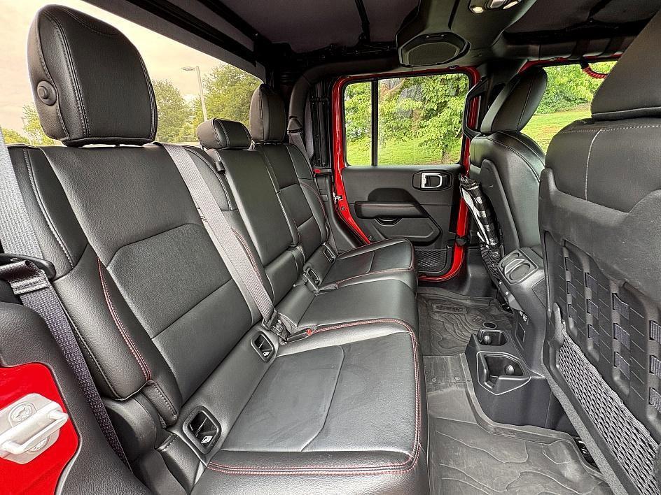 used 2022 Jeep Gladiator car, priced at $39,339