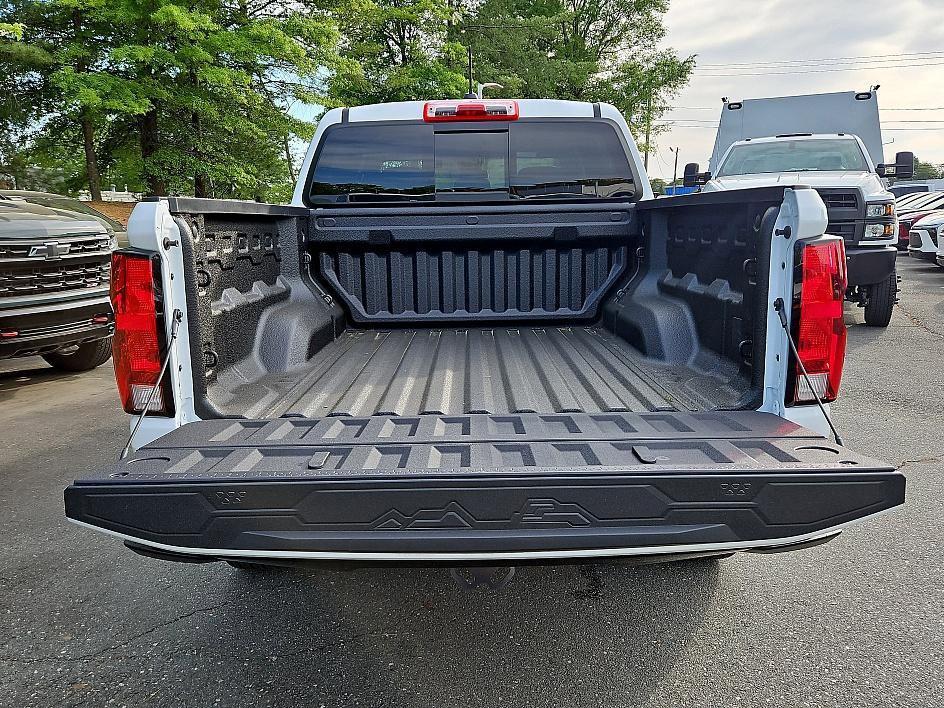 new 2025 Chevrolet Colorado car, priced at $30,639