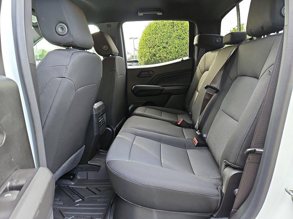 new 2025 Chevrolet Colorado car, priced at $30,639