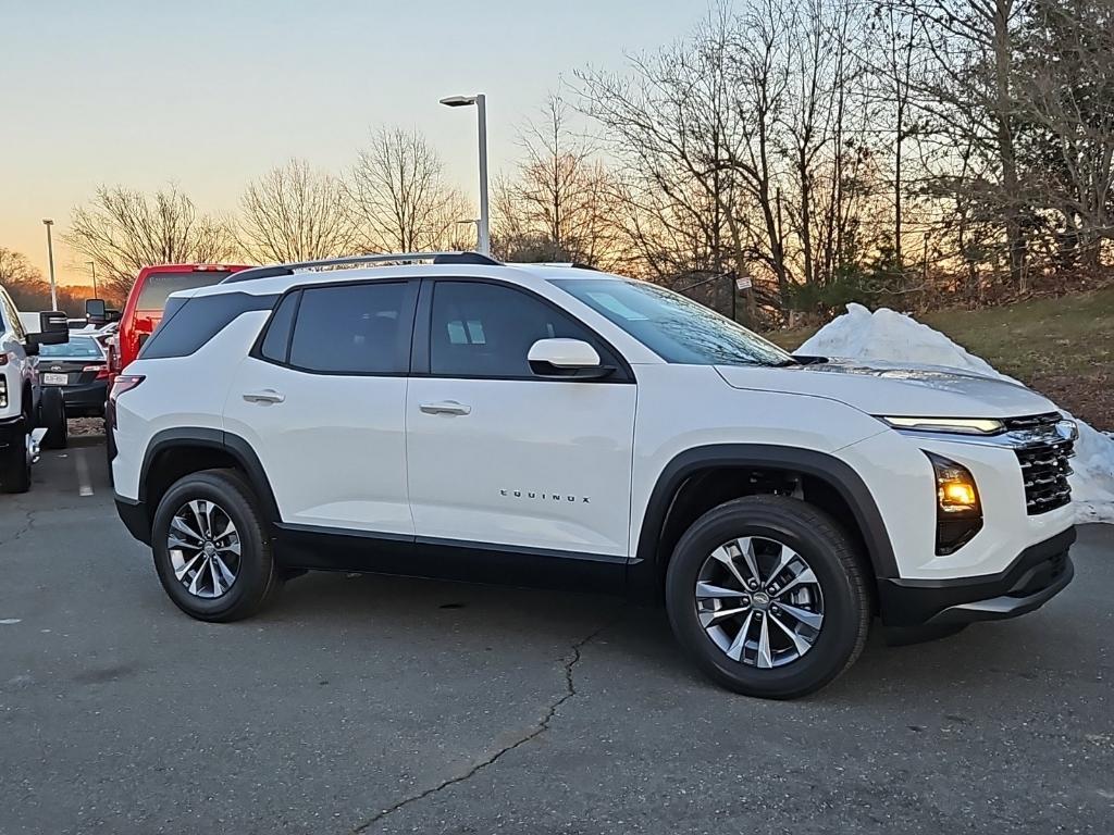 new 2025 Chevrolet Equinox car, priced at $26,738