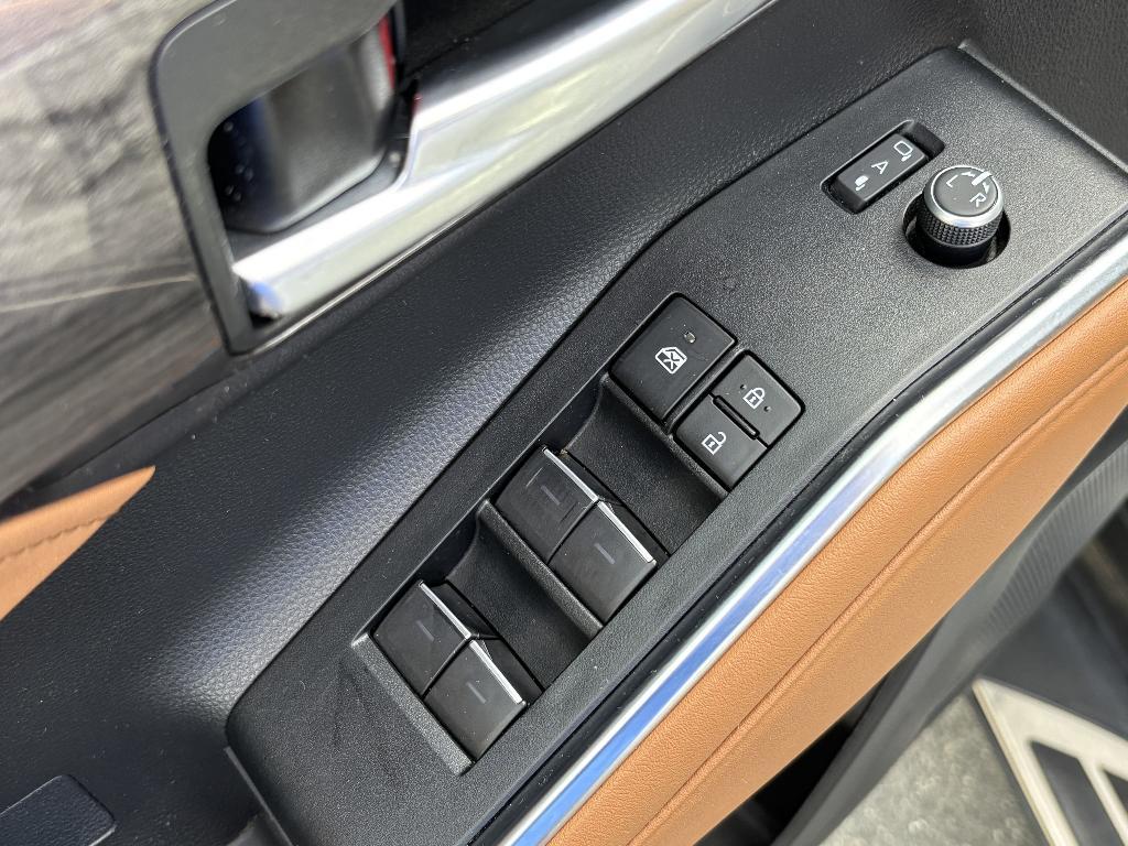 used 2023 Toyota Highlander car, priced at $42,815