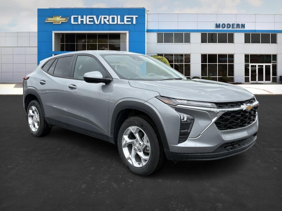 used 2024 Chevrolet Trax car, priced at $21,974