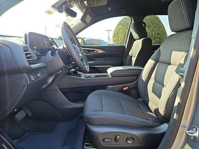 new 2026 Chevrolet Traverse car, priced at $44,219