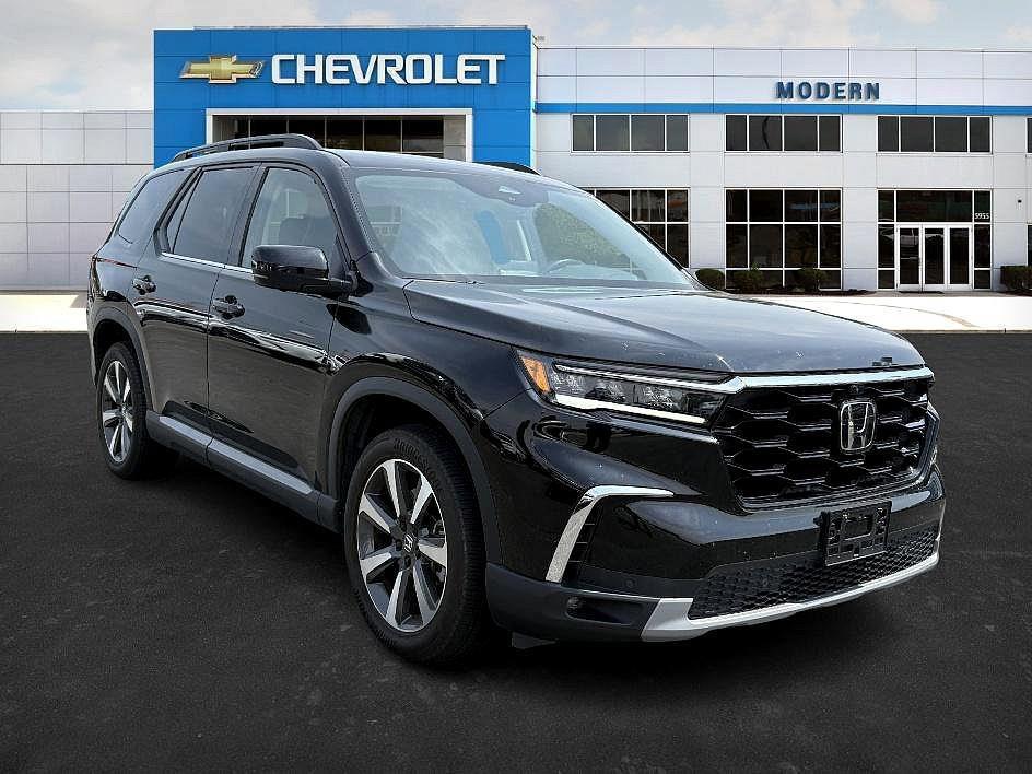 used 2024 Honda Pilot car, priced at $45,987