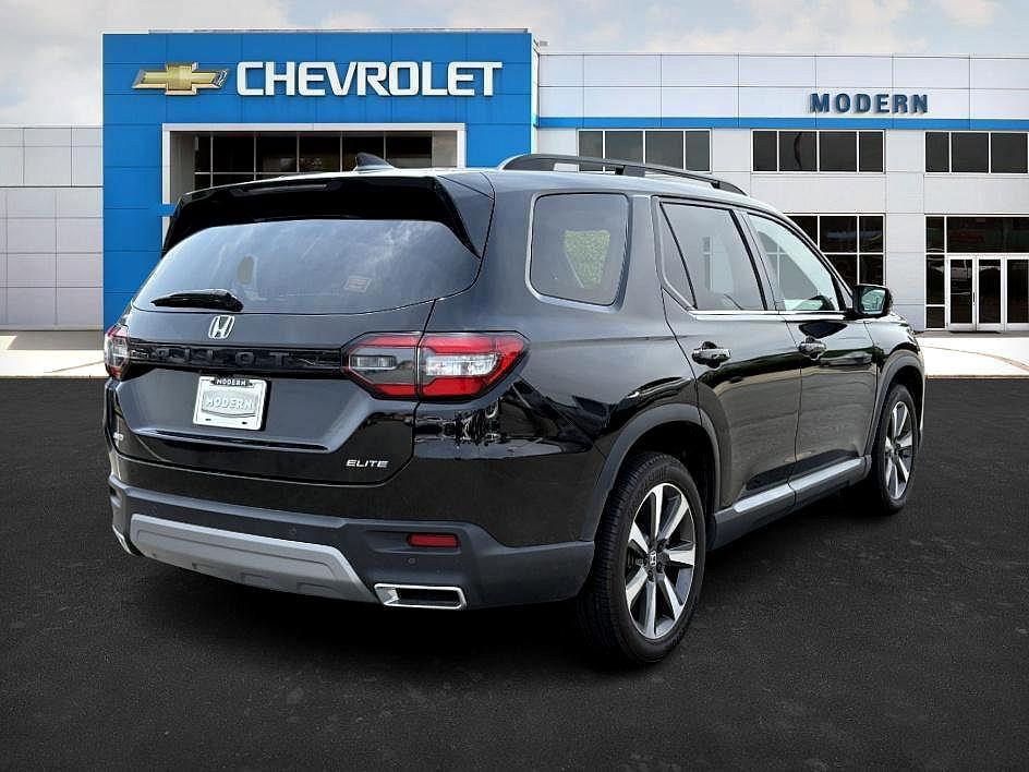 used 2024 Honda Pilot car, priced at $45,987