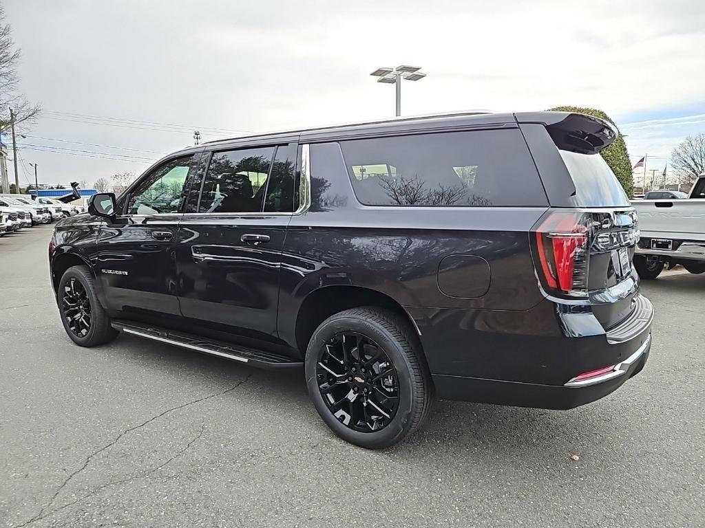 new 2025 Chevrolet Suburban car, priced at $62,631