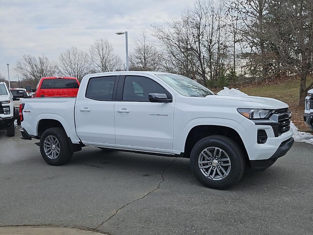 new 2024 Chevrolet Colorado car, priced at $34,590