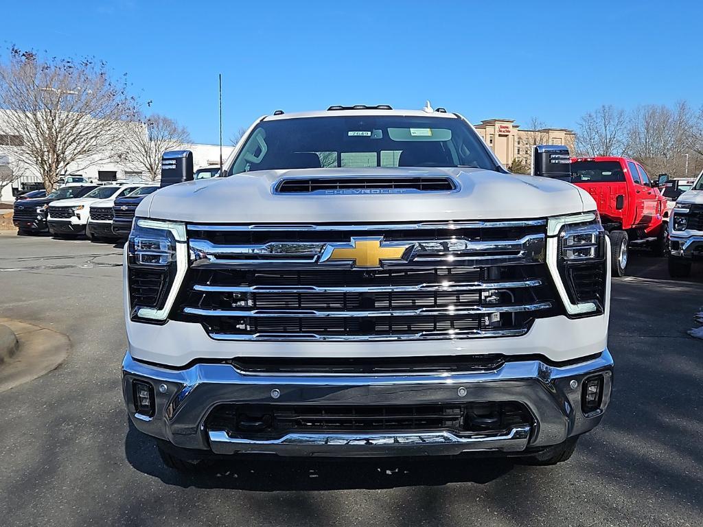 new 2025 Chevrolet Silverado 3500 car, priced at $73,584