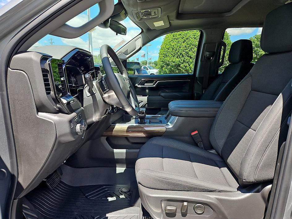 new 2025 Chevrolet Silverado 1500 car, priced at $58,099