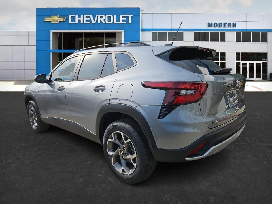 new 2025 Chevrolet Trax car, priced at $21,734